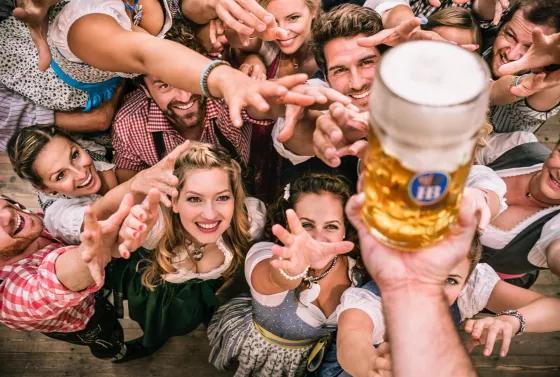 Oktoberfest Bier Wiesn Anstich Masskrug